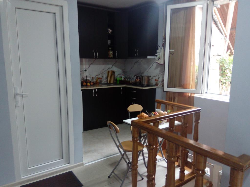 Tbilisi Downtown Guest House Buitenkant foto